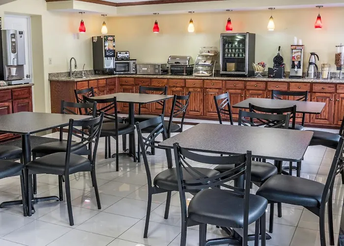 Days Inn By Wyndham Houston
